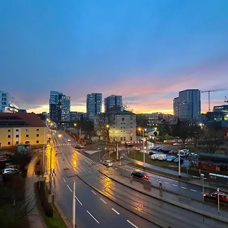 Intelliparts J Apartamento *