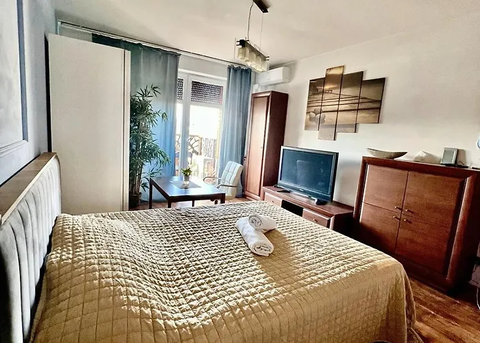 Intelliparts J Апартаменты